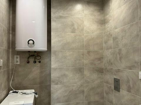 квартира за адресою Козакевича вул., (Будинок 21б)