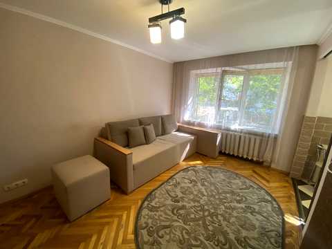 квартира за адресою Медової Печери вул. (), 17