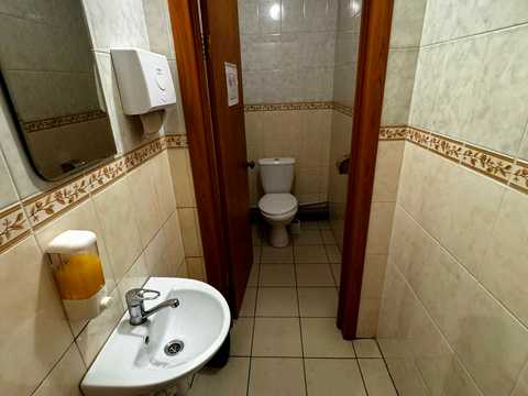 комерційна за адресою Львівська вул., 17