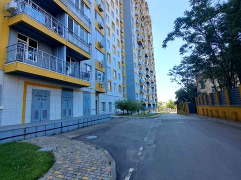 комерційна за адресою Михайлівська вул., 8