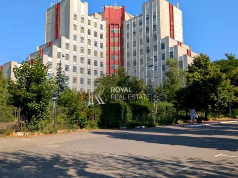 комерційна за адресою Межигірського Спаса вул., 6