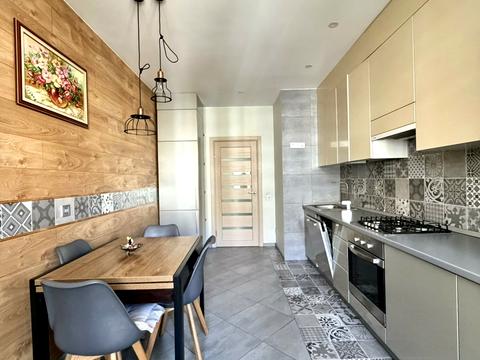 квартира за адресою Червоної Калини просп., (Будинок 2)