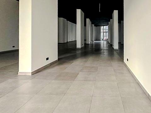 комерційна за адресою Приозерна вул., (Будинок 1)