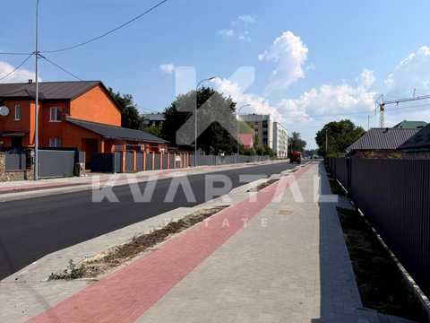 ділянка за адресою Центральна вул. (Леніна), 1