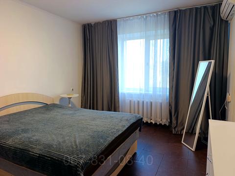 квартира за адресою Червоний камінь вул., 18