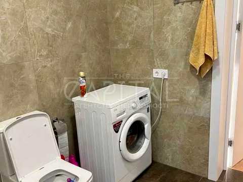 дом по адресу Леся Курбаса ул., 1