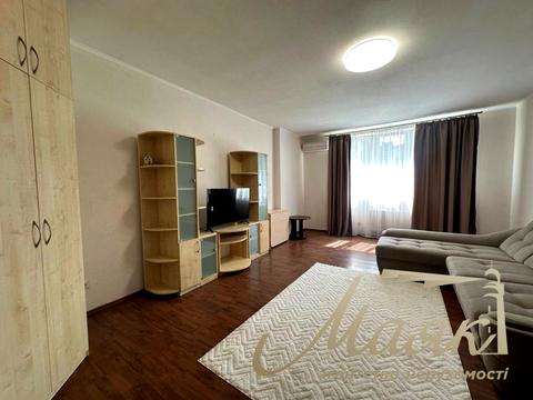 квартира за адресою Раїси Окіпної вул., 4