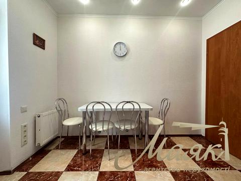 квартира за адресою Раїси Окіпної вул., 4