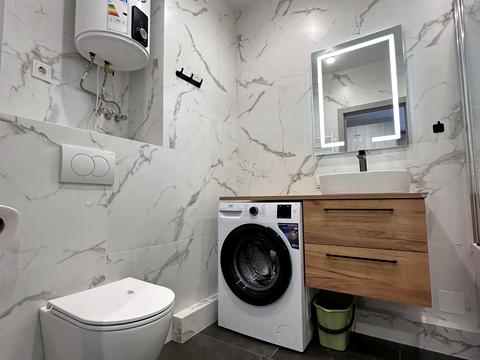 квартира за адресою Причальна вул., 10