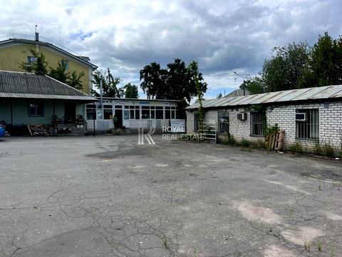 комерційна за адресою Степана Бандери вул. (Димитрова), 28