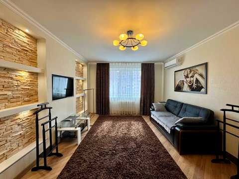 квартира за адресою Академіка Ющенка вул., 16