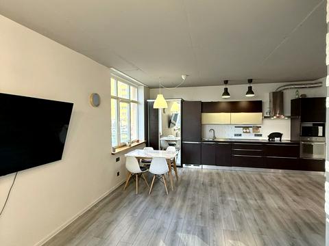 квартира за адресою Сім'ї Кульженків вул. (Петра Дегтяренка), 31-Б