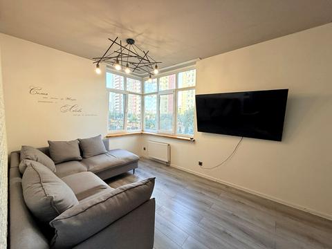 квартира за адресою Сім'ї Кульженків вул. (Петра Дегтяренка), 31-Б