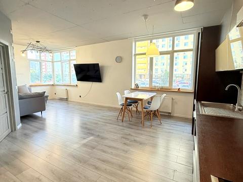 квартира за адресою Сім'ї Кульженків вул. (Петра Дегтяренка), 31-Б