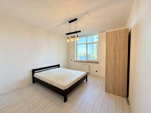 квартира за адресою Сім'ї Кульженків вул. (Петра Дегтяренка), 31-Б