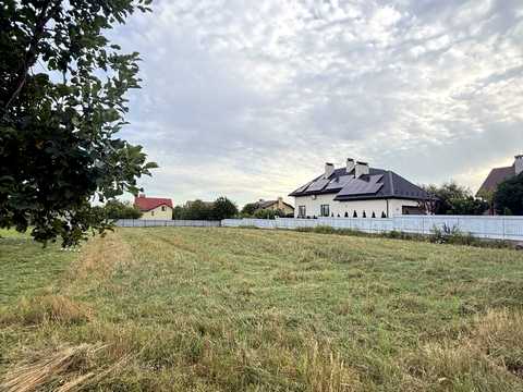 ділянка за адресою с. Бірки, Бічна Львівська