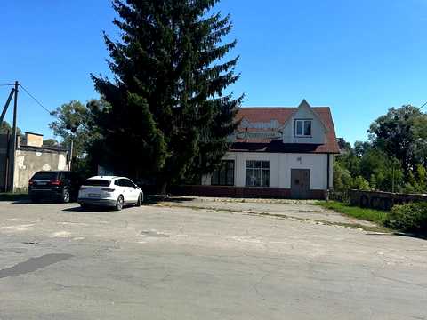 коммерческая по адресу Хмельницького, 144