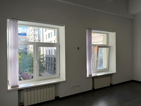комерційна за адресою Сім'ї Прахових вул. (Гайдара), 58/10