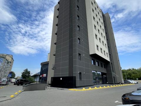 комерційна за адресою Надрічна вул., 1