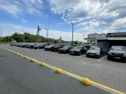 комерційна за адресою Надрічна вул., 1