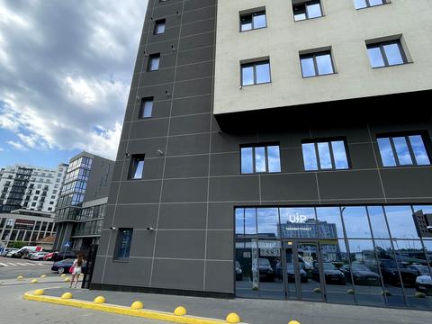 комерційна за адресою Надрічна вул., 1