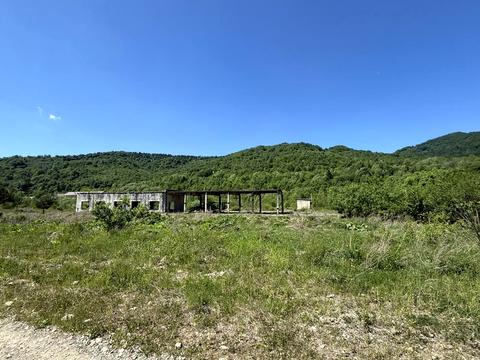 комерційна за адресою Лесі Українки вул., 30