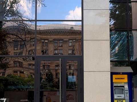коммерческая по адресу Крещатик ул. (Kreschatic), 16