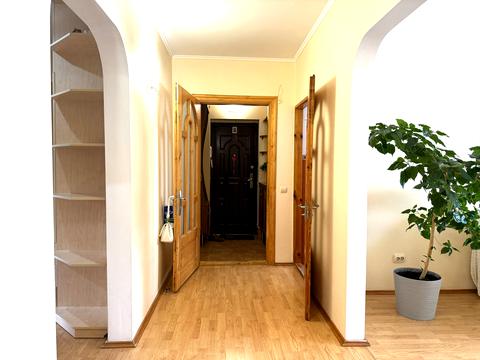 квартира за адресою Рівне, Академіка Грушевського вул., 42