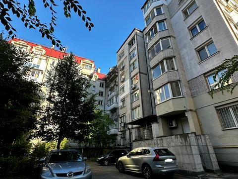 квартира по адресу Андрія Головка ул., 12