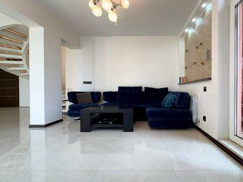 квартира за адресою Регенераторна вул., 4 к4