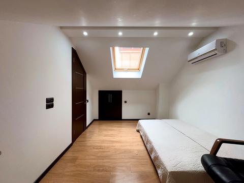 квартира за адресою Регенераторна вул., 4 к4
