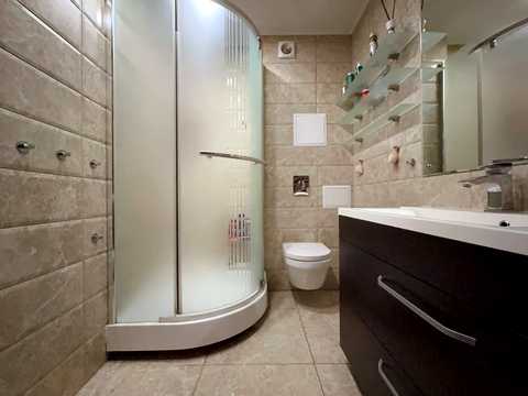 квартира за адресою Регенераторна вул., 4 к4