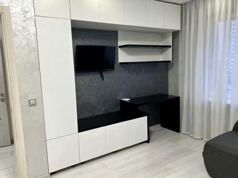 квартира за адресою Софії Русової вул., 7