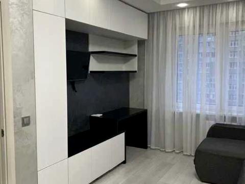 квартира за адресою Софії Русової вул., 7