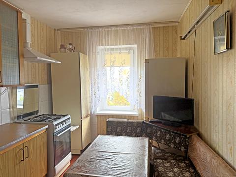 квартира за адресою Автозаводська вул., 93
