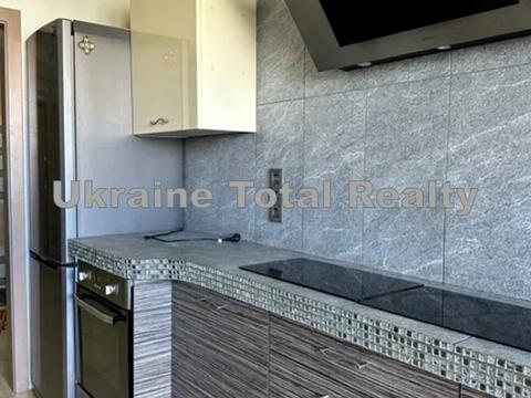 квартира за адресою Героїв полку "Азов" вул. (Маршала Малиновського), 8