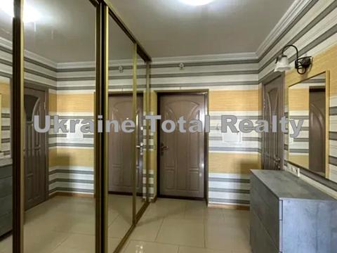 квартира за адресою Героїв полку "Азов" вул. (Маршала Малиновського), 8