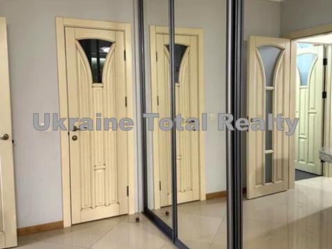 квартира за адресою Героїв полку "Азов" вул. (Маршала Малиновського), 8