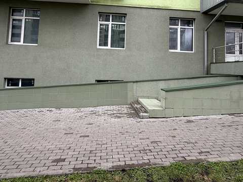 комерційна за адресою Михайла Донця вул., 2-А