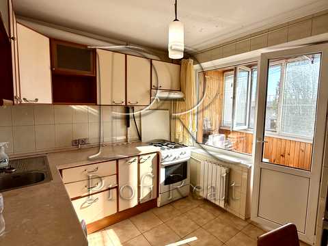 квартира за адресою Зодчих вул., 44
