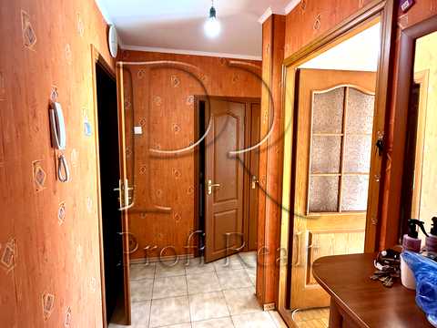 квартира за адресою Зодчих вул., 44
