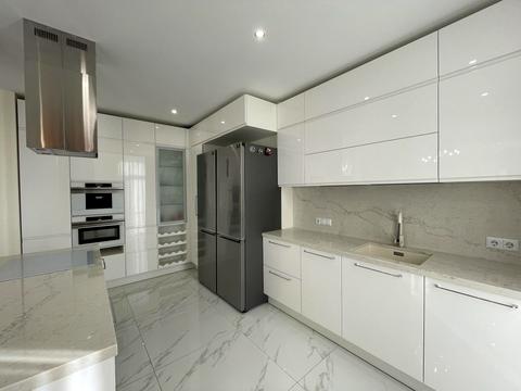 квартира за адресою Регенераторна вул., 4 к15