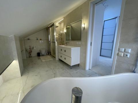 квартира за адресою Регенераторна вул., 4 к15
