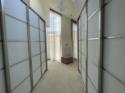 квартира за адресою Регенераторна вул., 4 к15