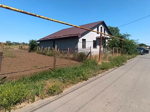 будинок за адресою с. Дачне, Клубна вул.