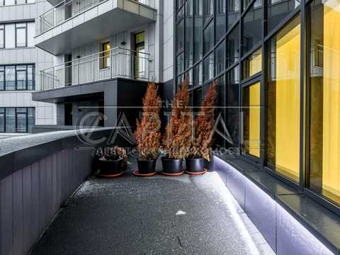 комерційна за адресою Буслівська вул., 12