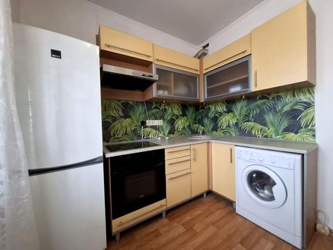 квартира за адресою Анни Ахматової вул., 39-Б