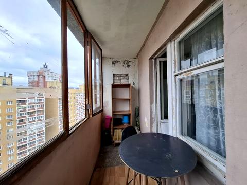 квартира за адресою Анни Ахматової вул., 39-Б