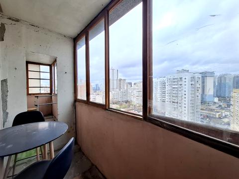 квартира за адресою Анни Ахматової вул., 39-Б