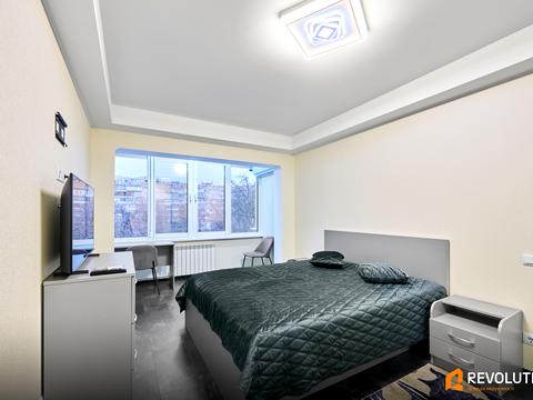 квартира за адресою Академіка Булаховського вул., 28